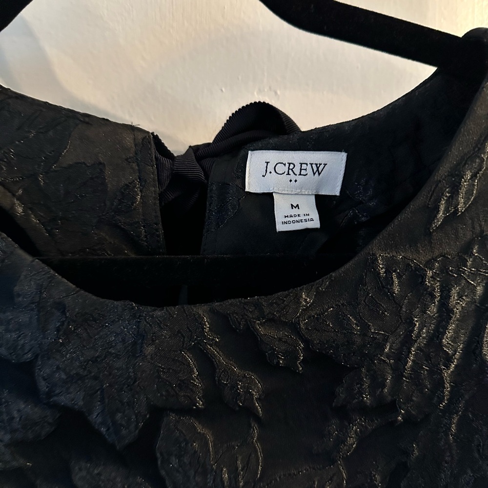 J. Crew puff sleeve floral jacquard-like top - Picture 4 of 7